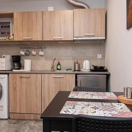 Comfy Studio For 2 People In The City Center Apartamento Atenas Exterior foto